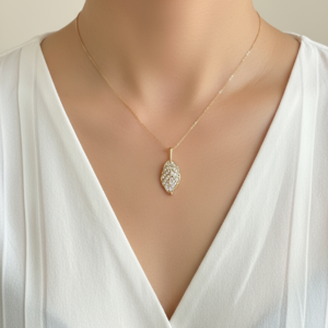 Fabolla Luxe Heart Pendant Necklace – Elegant Gold Look