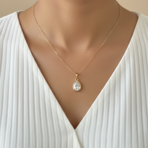 Fabolla Minimal Love Pendant Necklace – Sleek Gold Style