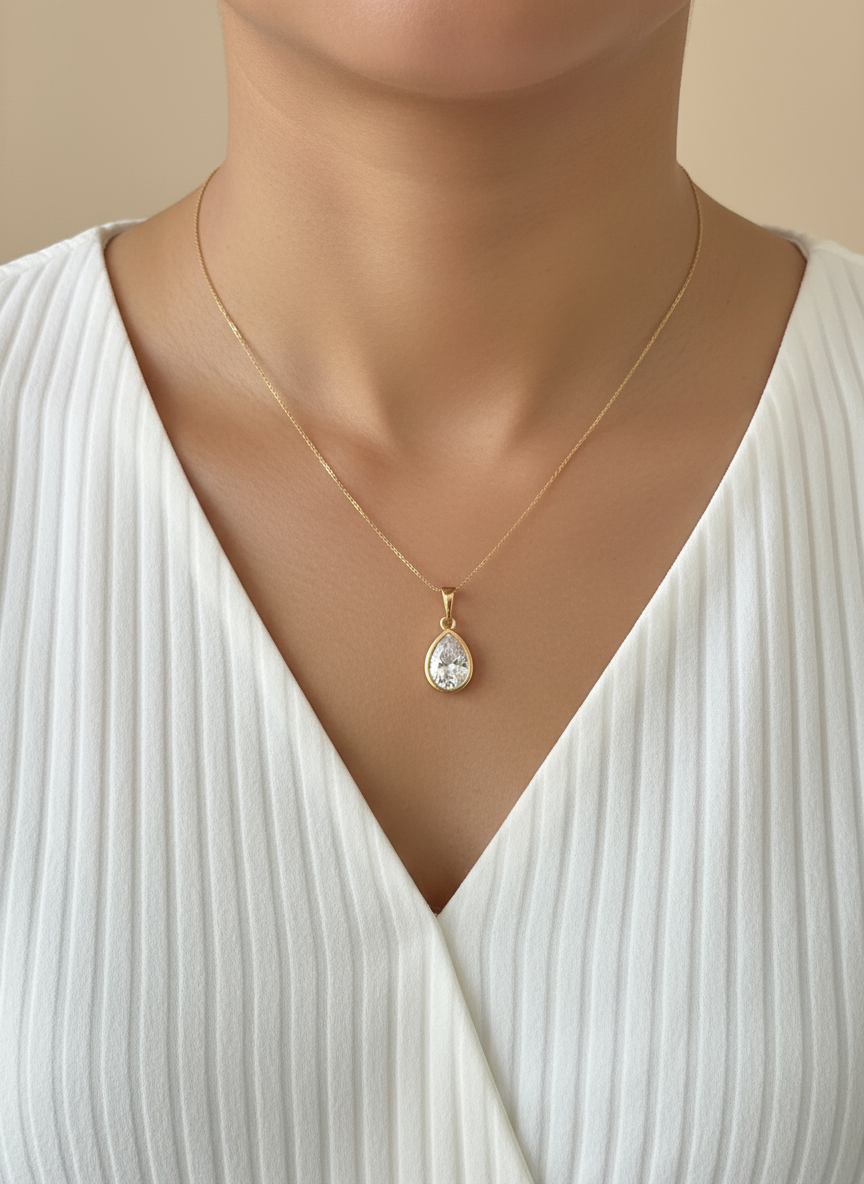 fabolla-minimal-love-pendant-necklace-sleek-gold-style